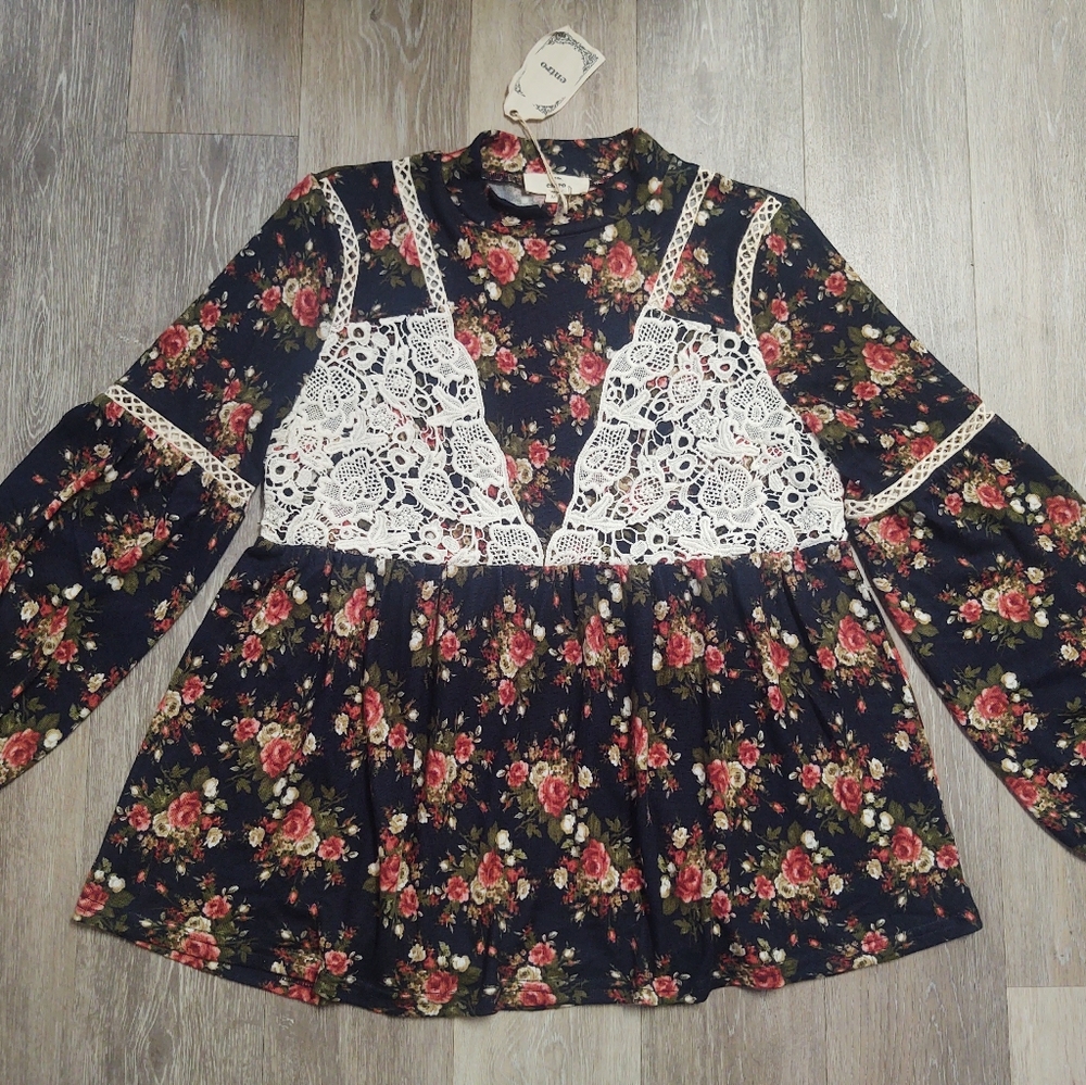 Long sleeve tunic ~ Size Medium